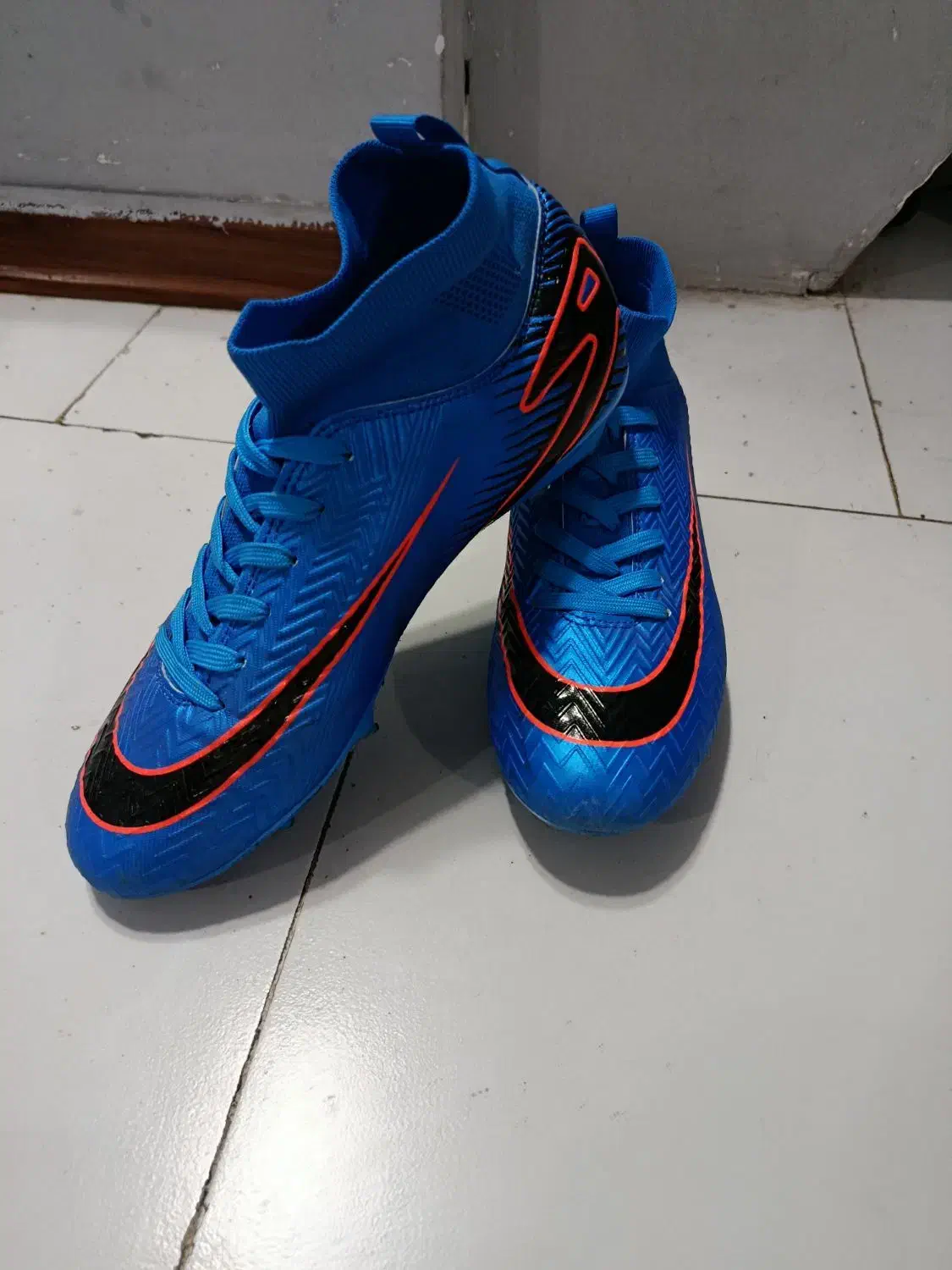 کفش استوک|کیف، کفش، کمربند|کیش, |دیوار