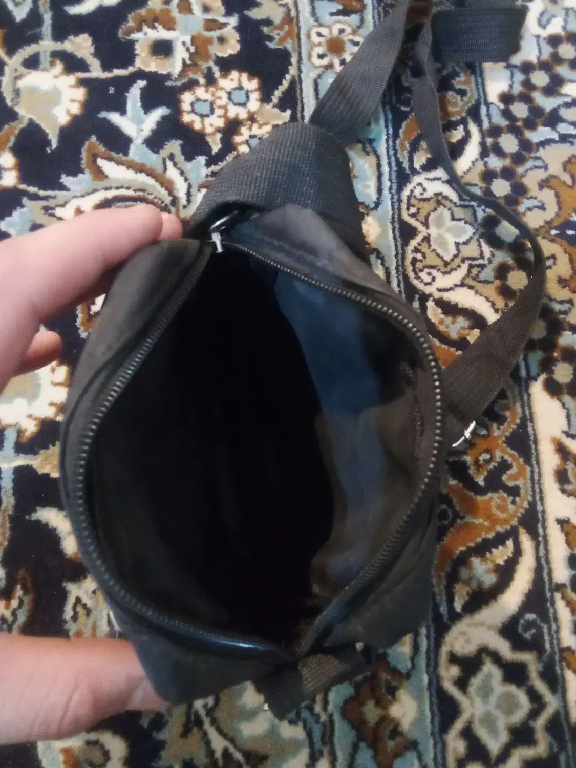 کیف دوشی|کیف، کفش، کمربند|کبودرآهنگ, |دیوار