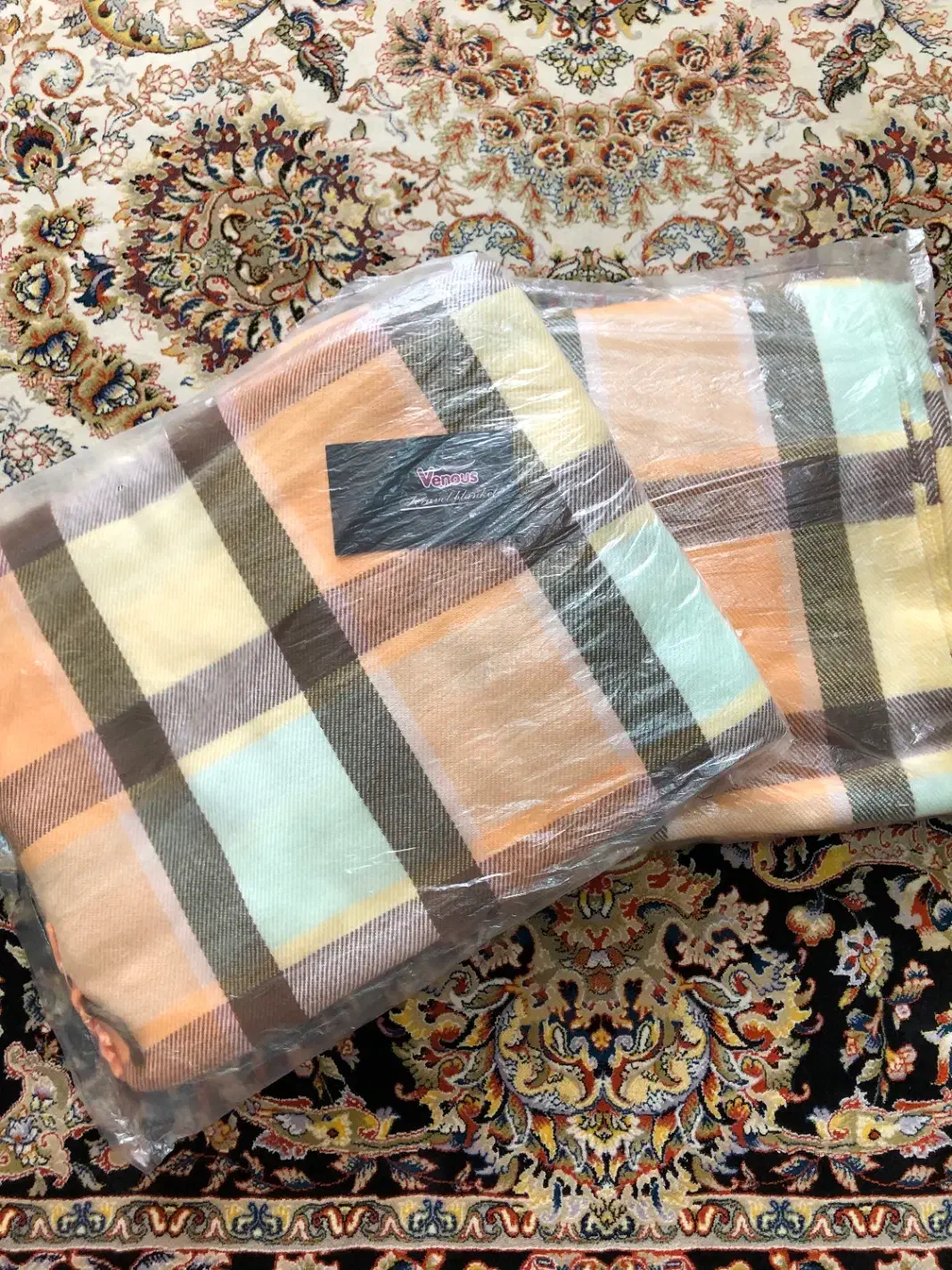 دوعدد پتو مسافرتی نو|رختخواب، بالش، پتو|زنجان, |دیوار