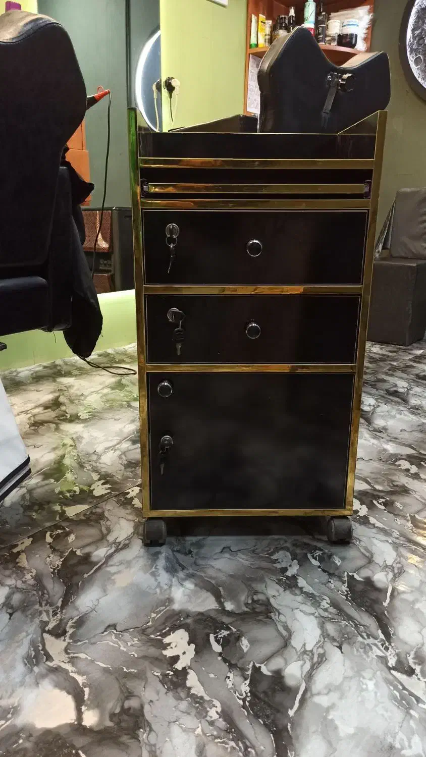 ترولی آرایشگاه|آرایشگاه و سالنهای زیبایی|مشهد, حسینآباد|دیوار