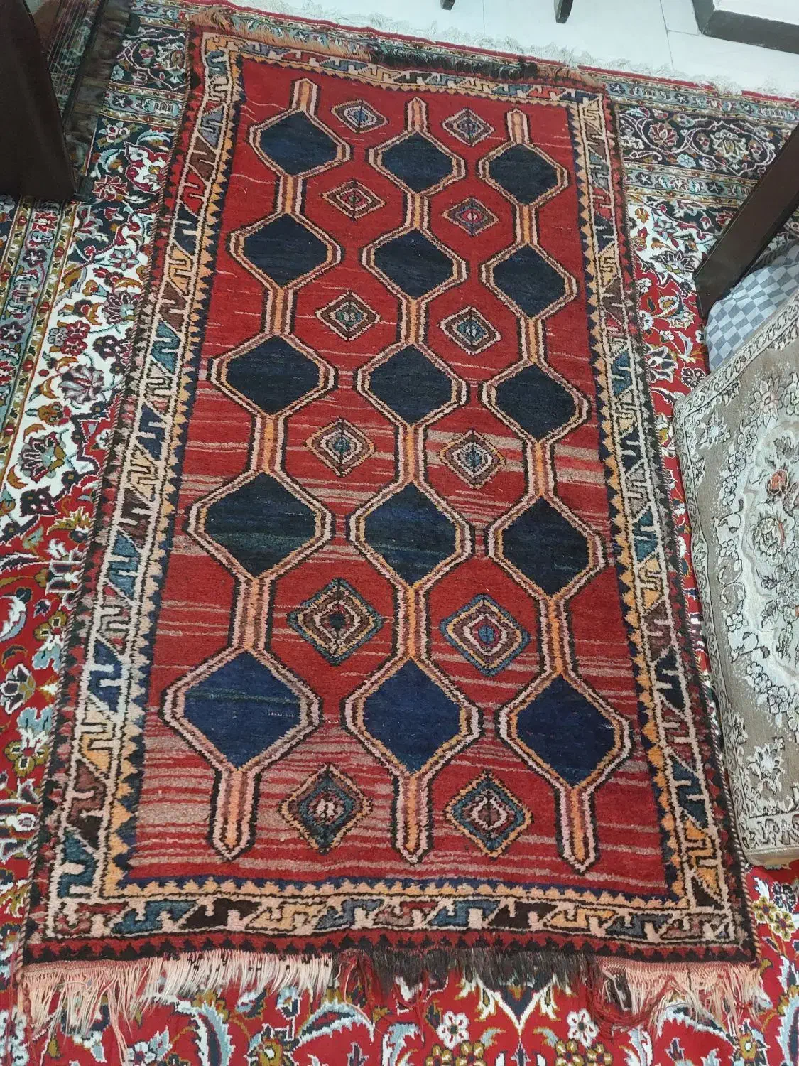 قالیچه|فرش|شاهین‌شهر, حافظ شمالی|دیوار