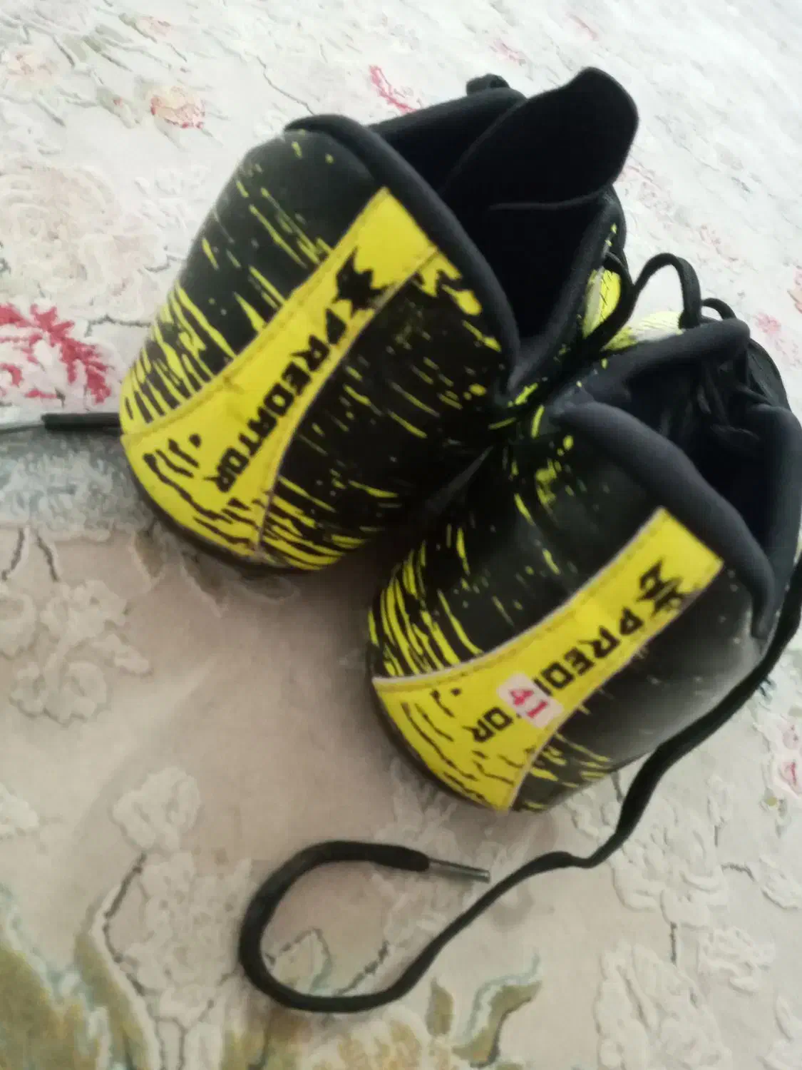 کفش چمن|کیف، کفش، کمربند|میبد, |دیوار