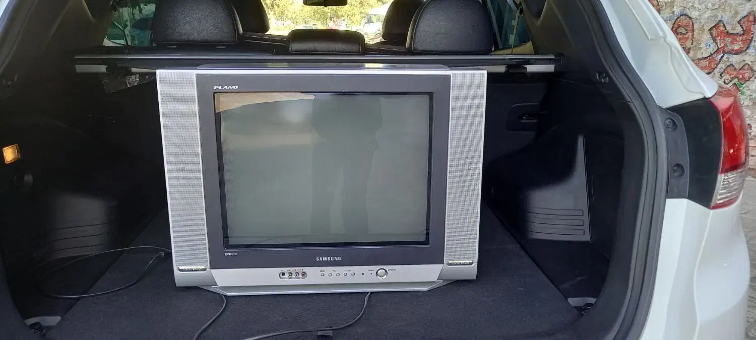 تلویزیون قدیمی|تلویزیون و پروژکتور|قائن, |دیوار