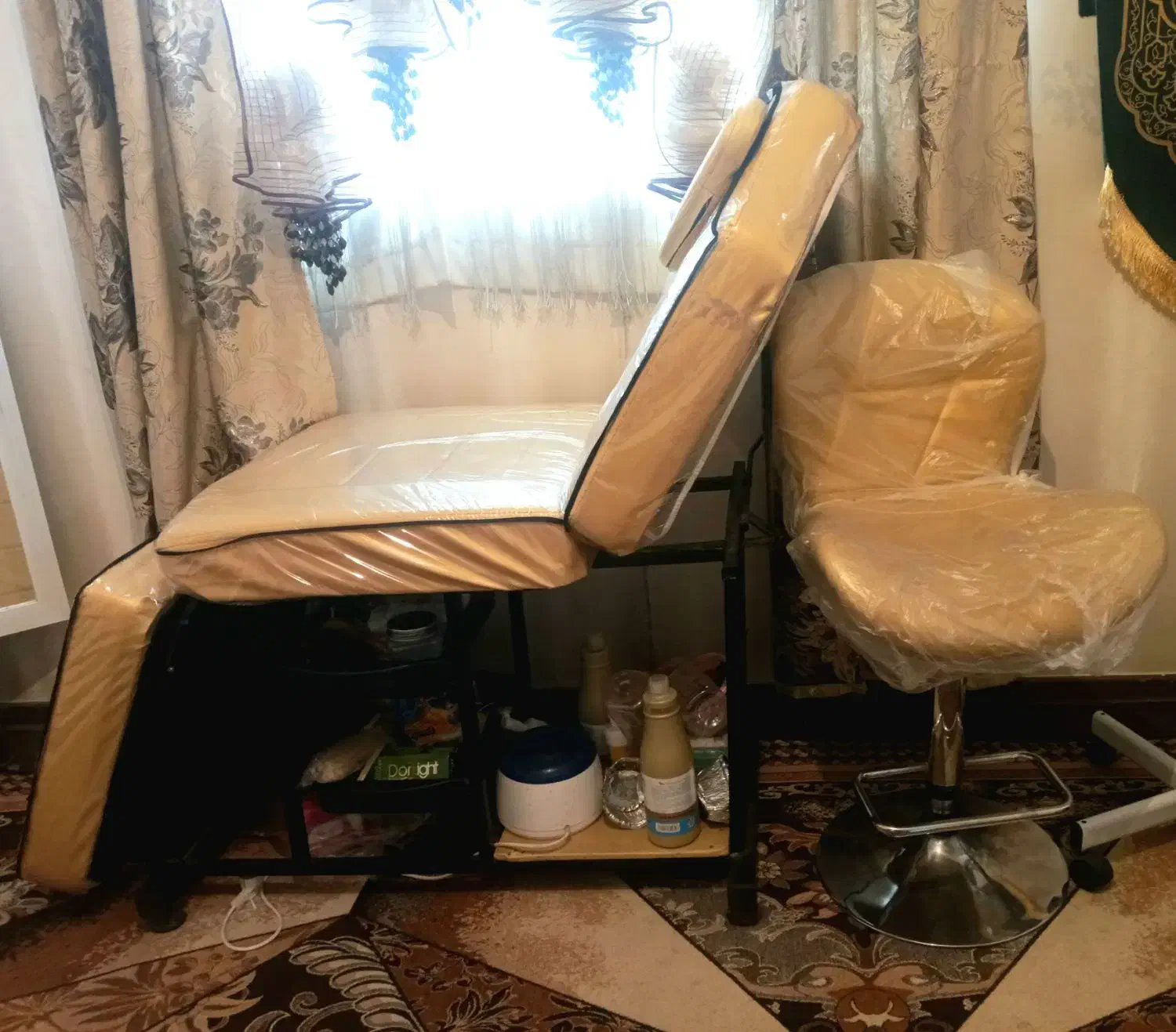 میز و صندلی آرایشگری|آرایشگاه و سالنهای زیبایی|نورآباد ممسنی, |دیوار