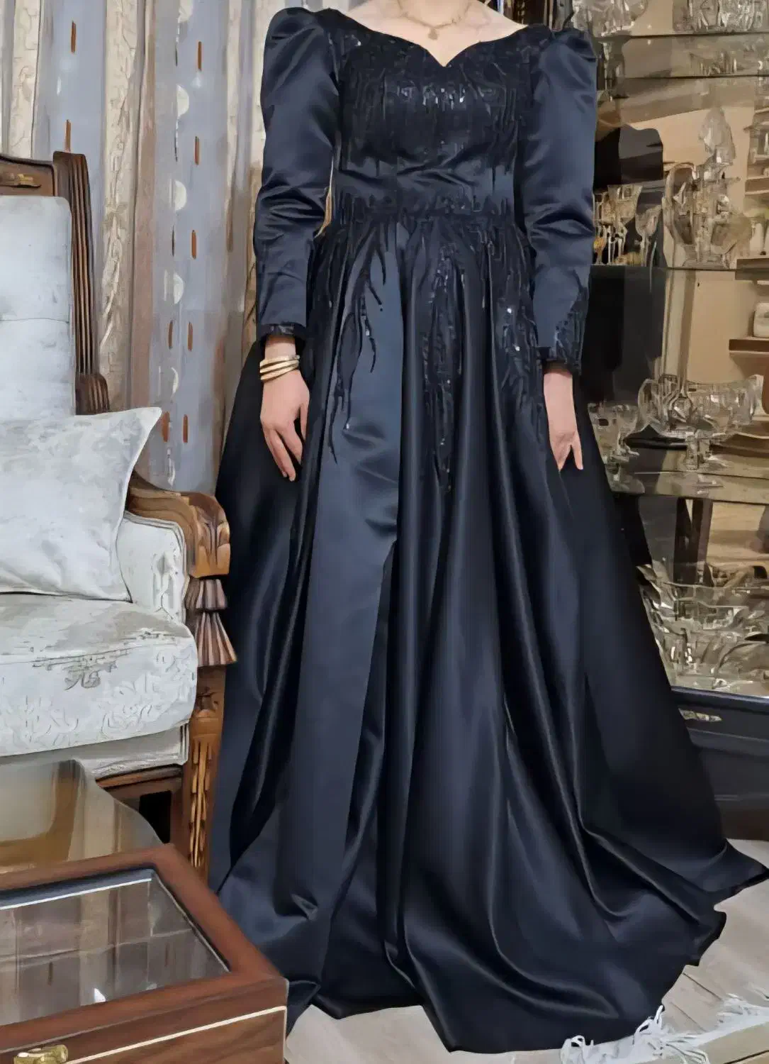 لباس مجلسی|لباس|بوئین زهرا, |دیوار