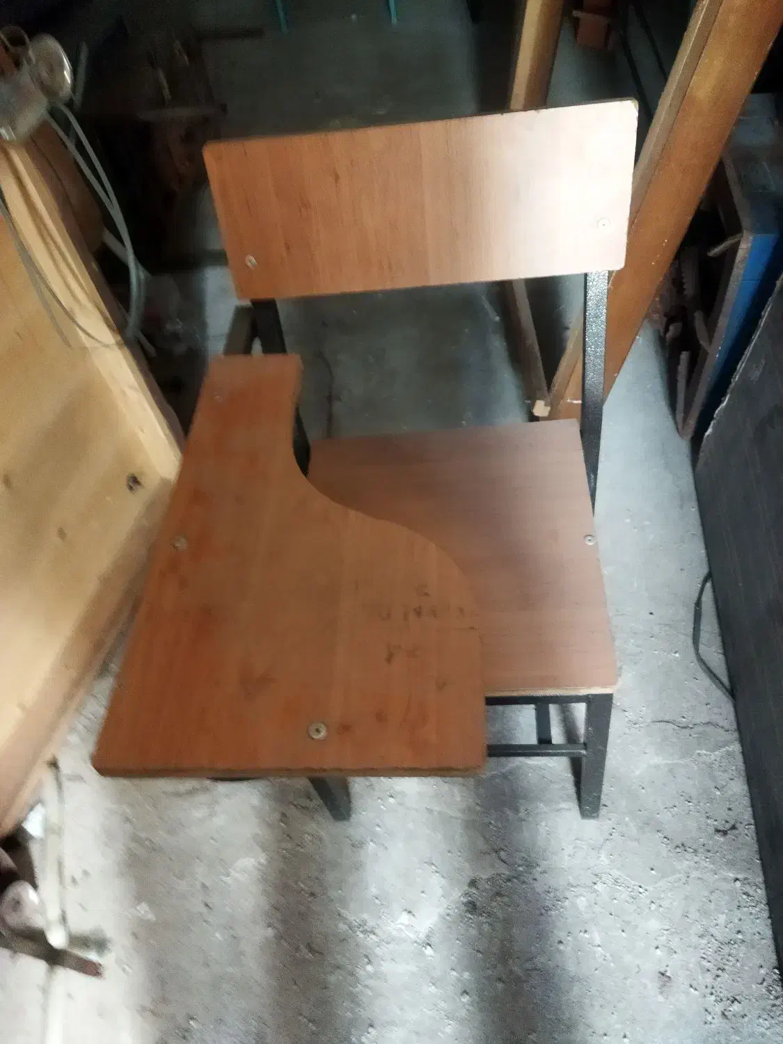 صندلی دانشجویی|صندلی و نیمکت|گرگان, |دیوار