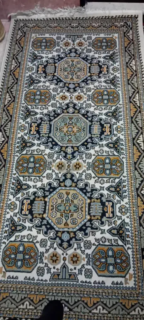 قالیچه|فرش|قم, بنیاد|دیوار