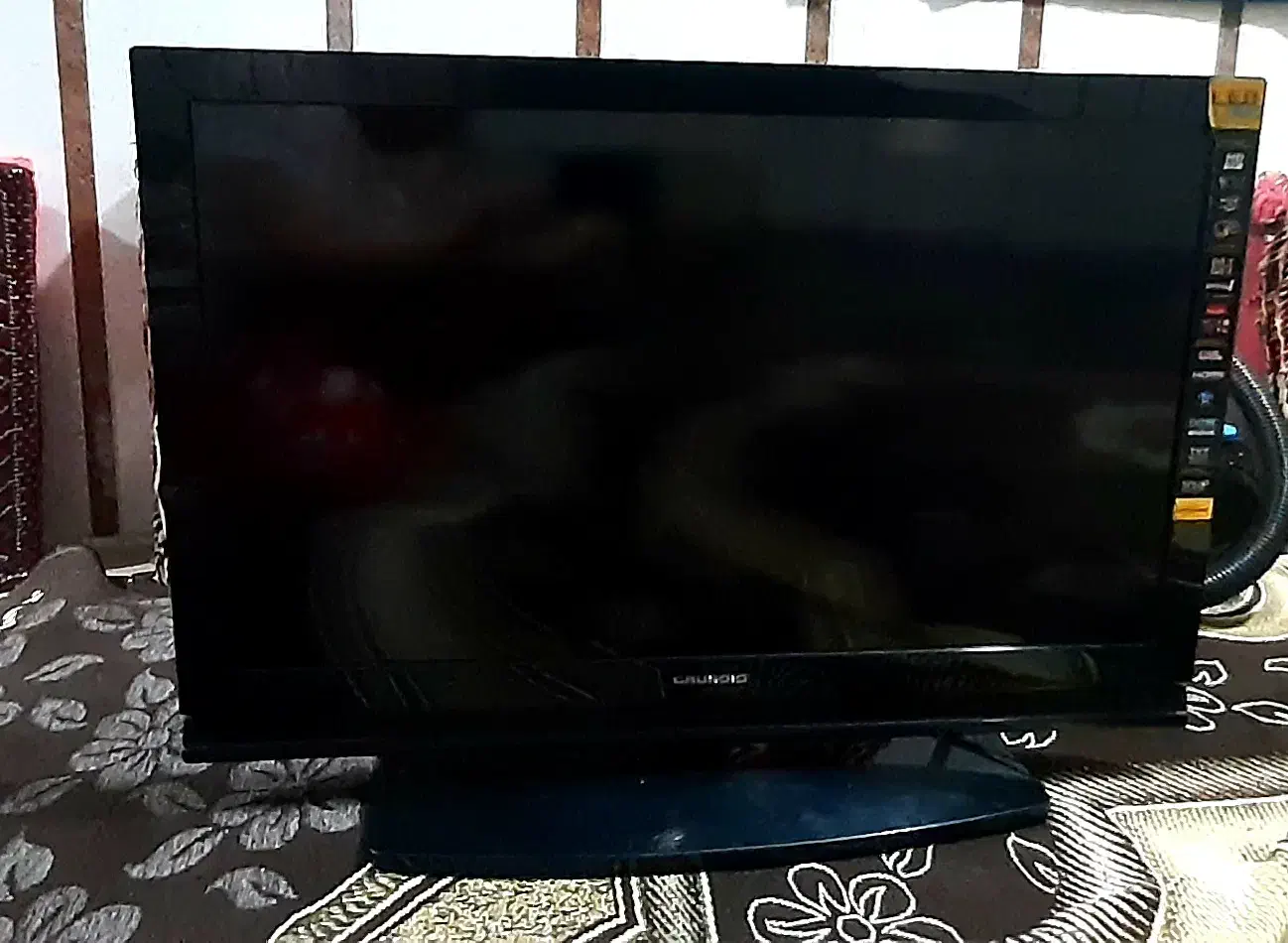 تلویزیون ۳۲ اینچ گراندیک|تلویزیون و پروژکتور|بندر کنگان, |دیوار