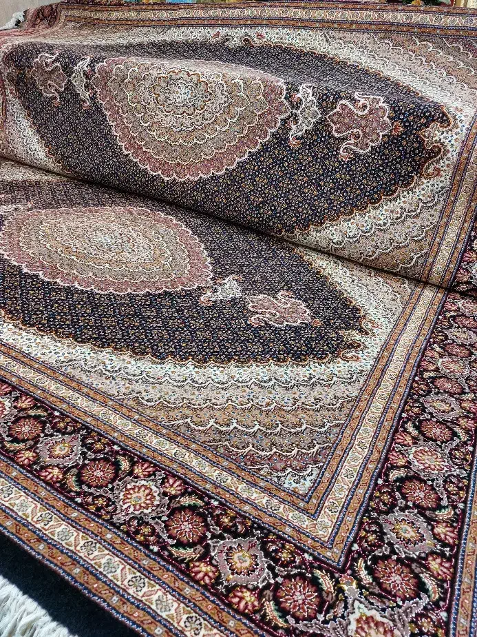 بورس فرش ریز ماهی تبریز به قیمت بافنده جفت ۶متری|فرش|تهران, شادمان|دیوار