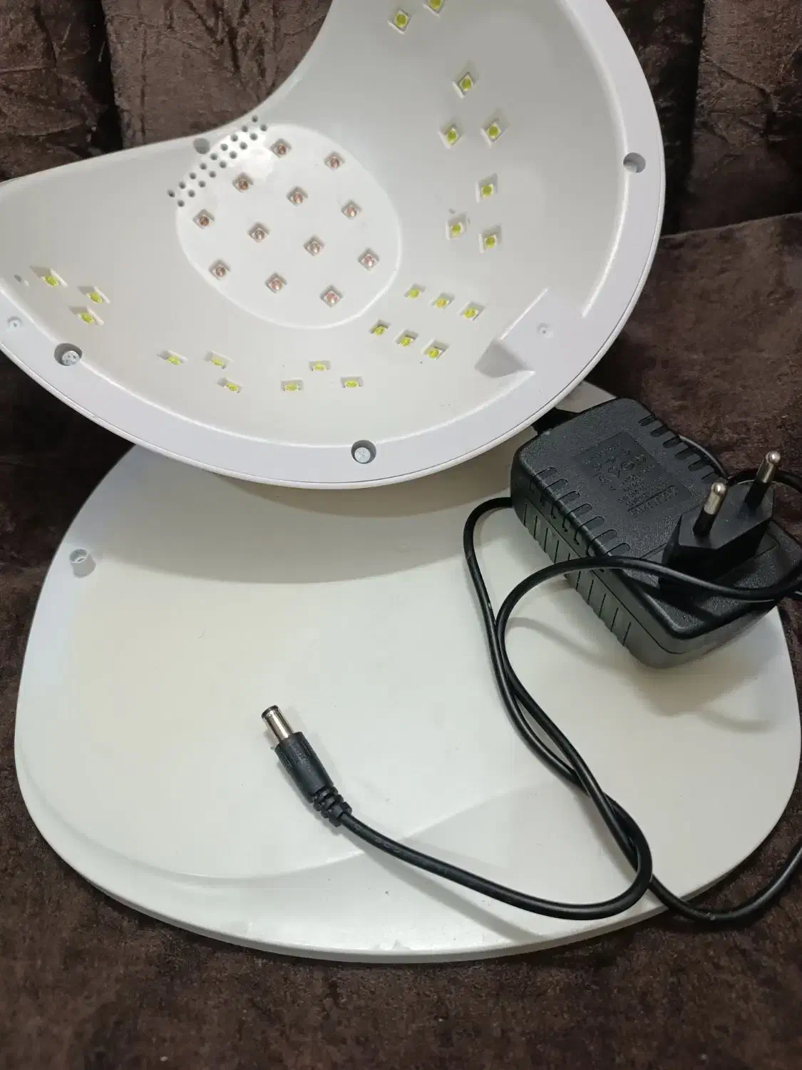 دستگاه یووی ناخن|آرایشگاه و سالنهای زیبایی|اسفراین, |دیوار