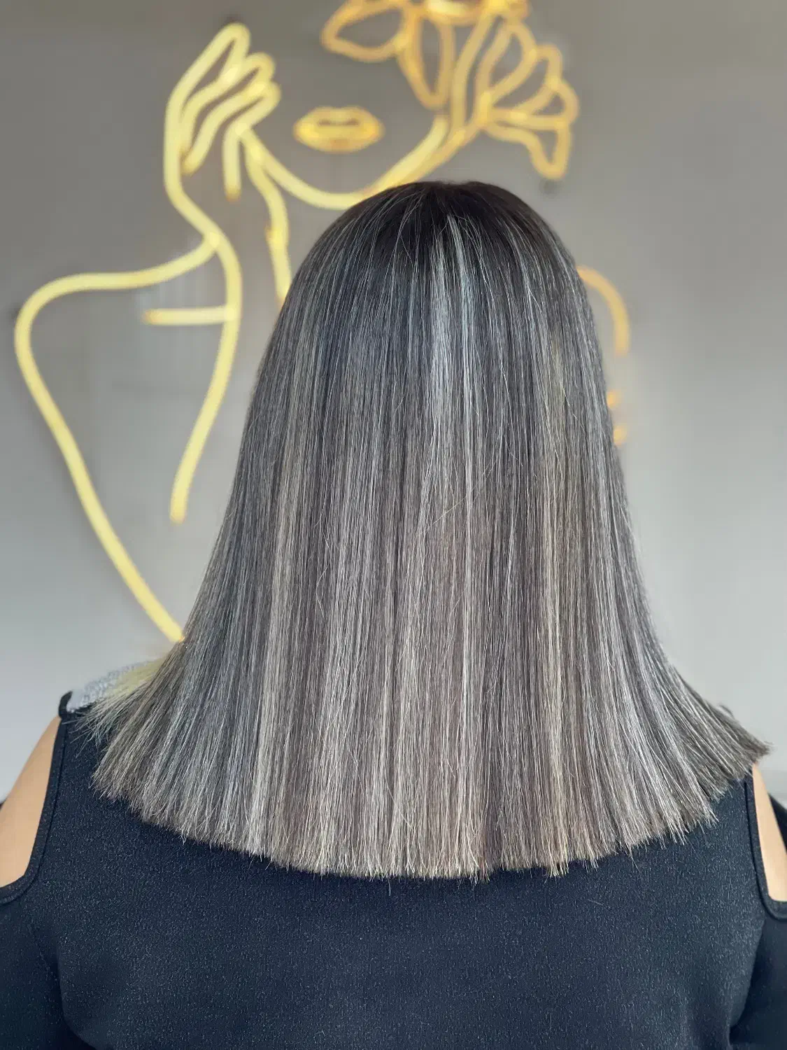 رنگ و لایت حرفه ای|خدمات آرایشگری و زیبایی|رشت, گلسار|دیوار