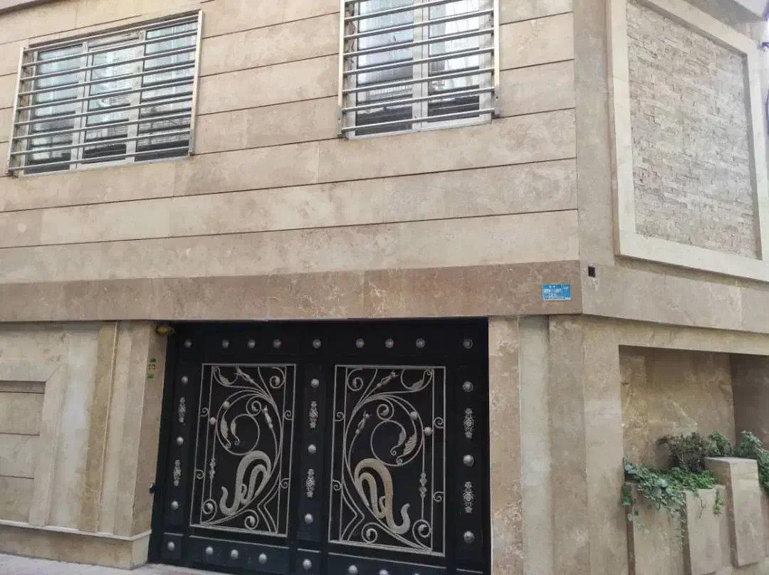 ۱۱۵ متر ۳ خواب فول امکانات رهن کامل دسترسی عالی