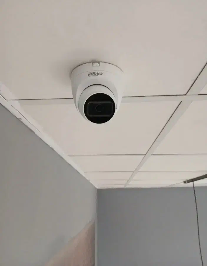 دوربین مداربسته تشخیص چهره شنوددار و دزدگیر قسطی|دوربین مداربسته|سیرجان, |دیوار