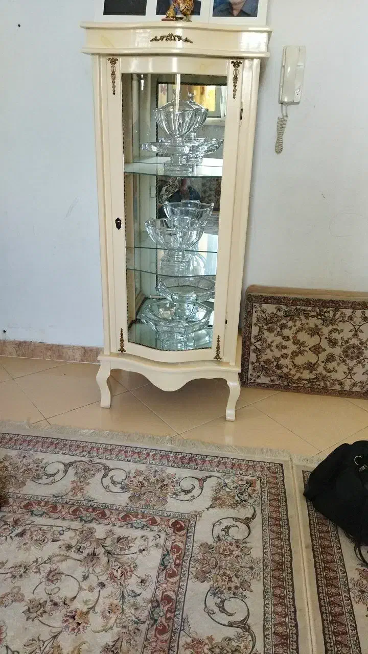 ویترین شیک و ساده|بوفه، ویترین، کنسول|قرچک, باقرآباد|دیوار