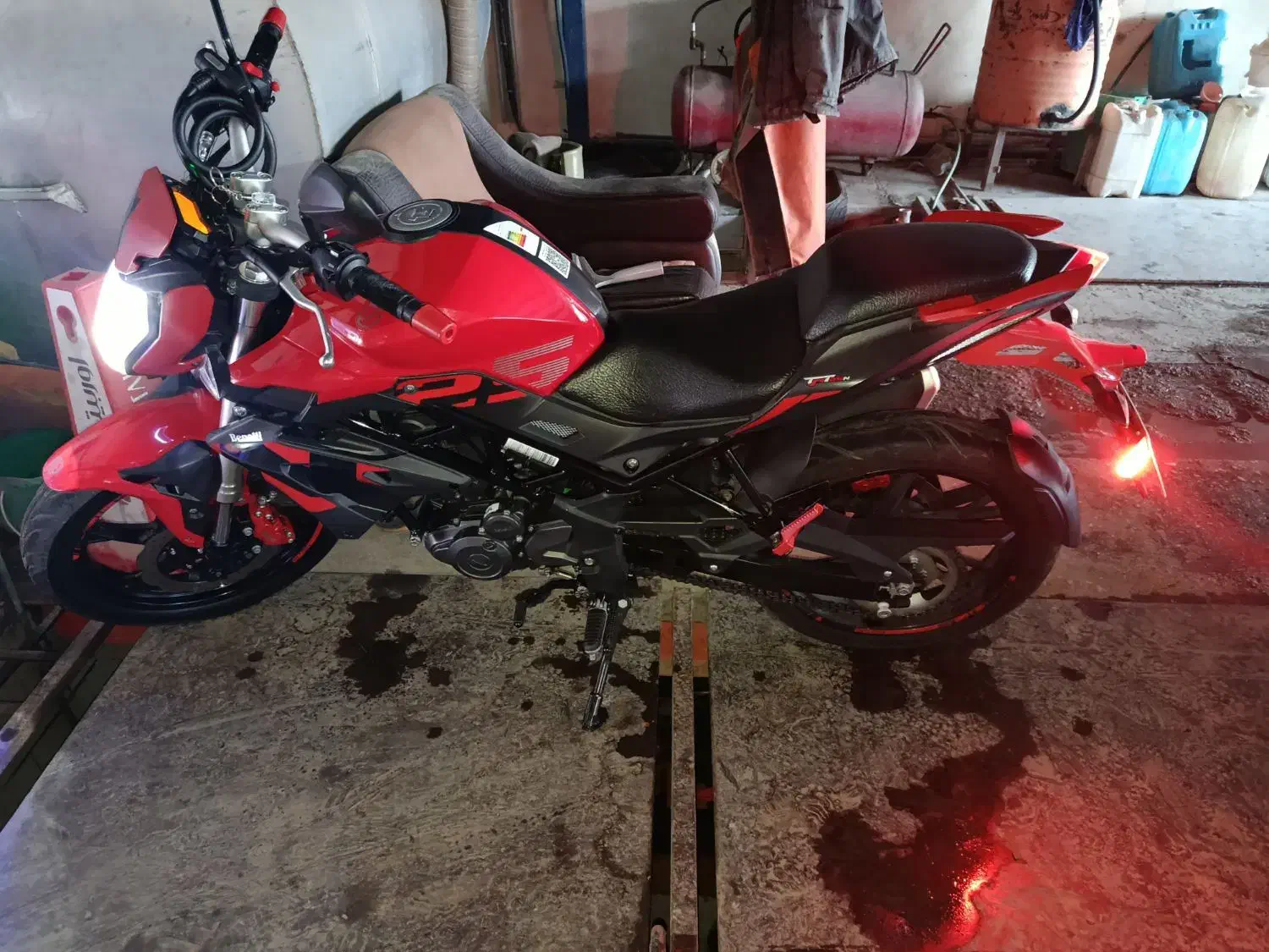 بنلی 250|موتورسیکلت|قروه, |دیوار