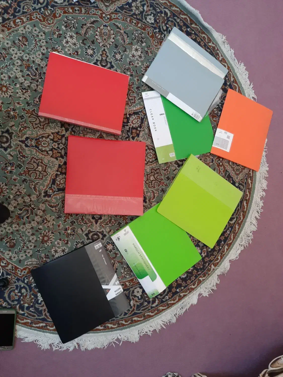 تعدادی کِلِربوک حدود بیست عدد.|لوازم التحریر|فردیس, شهرک شهید حسینی|دیوار