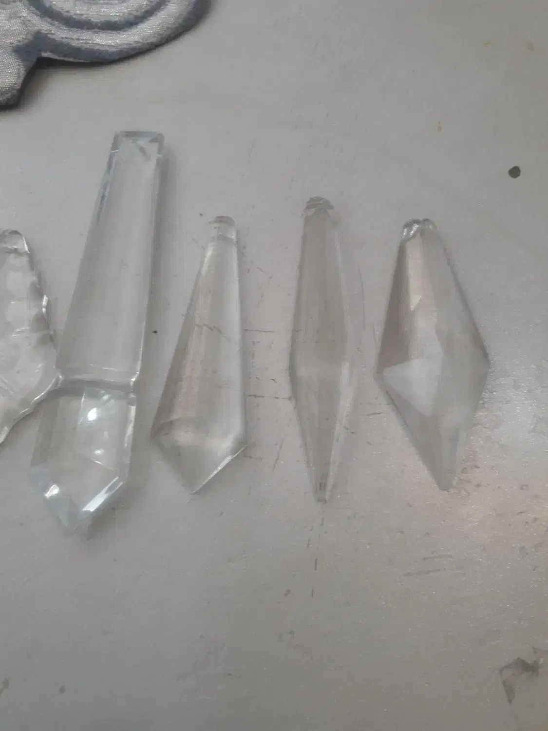 ۲۰۰۰ عدد آویز کریستالی شامپاینی و شفاف|لوستر و چراغ آویز|تهران, تهرانسر شرقی|دیوار