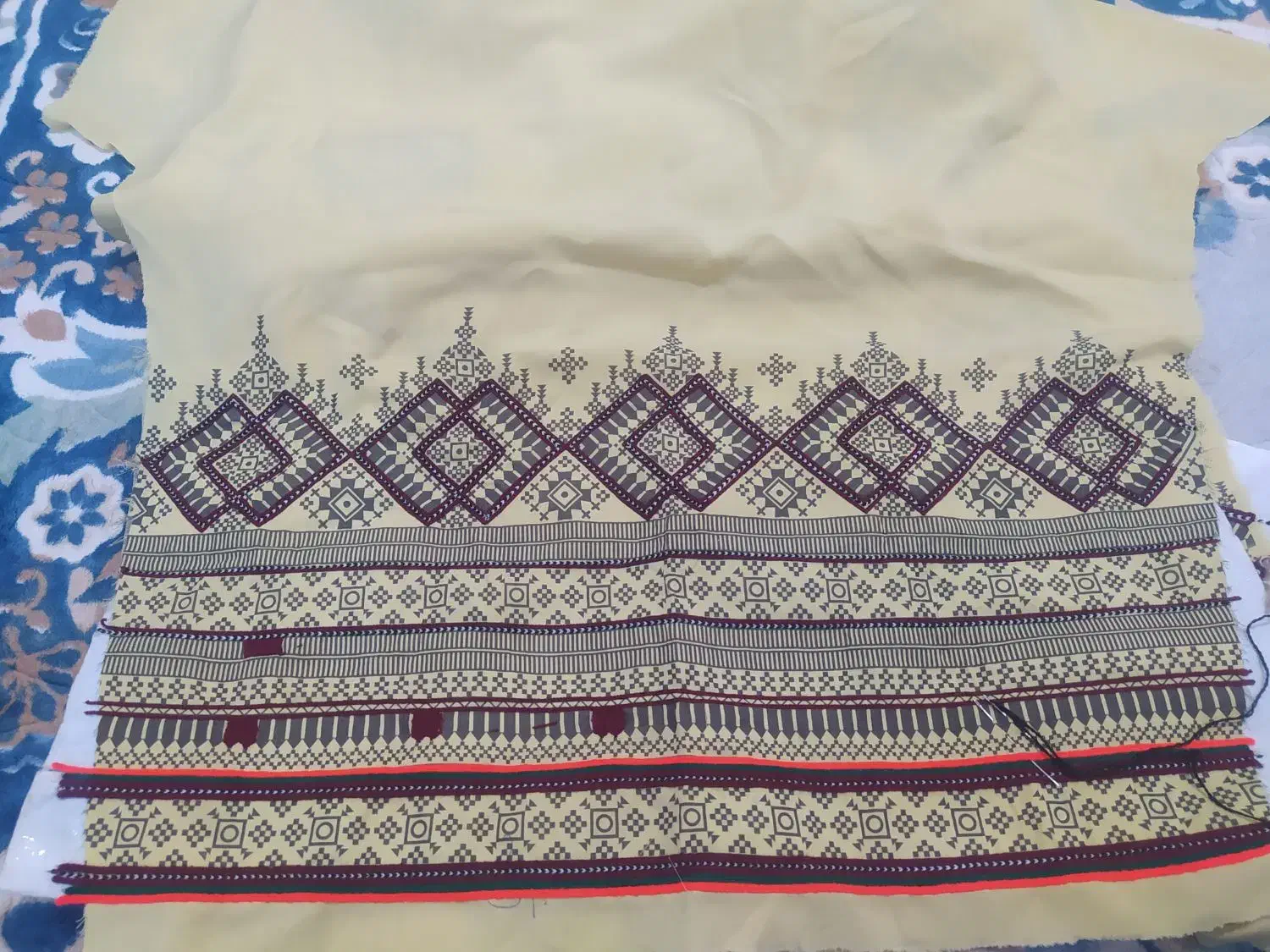 لباس|لباس|ایرانشهر, |دیوار