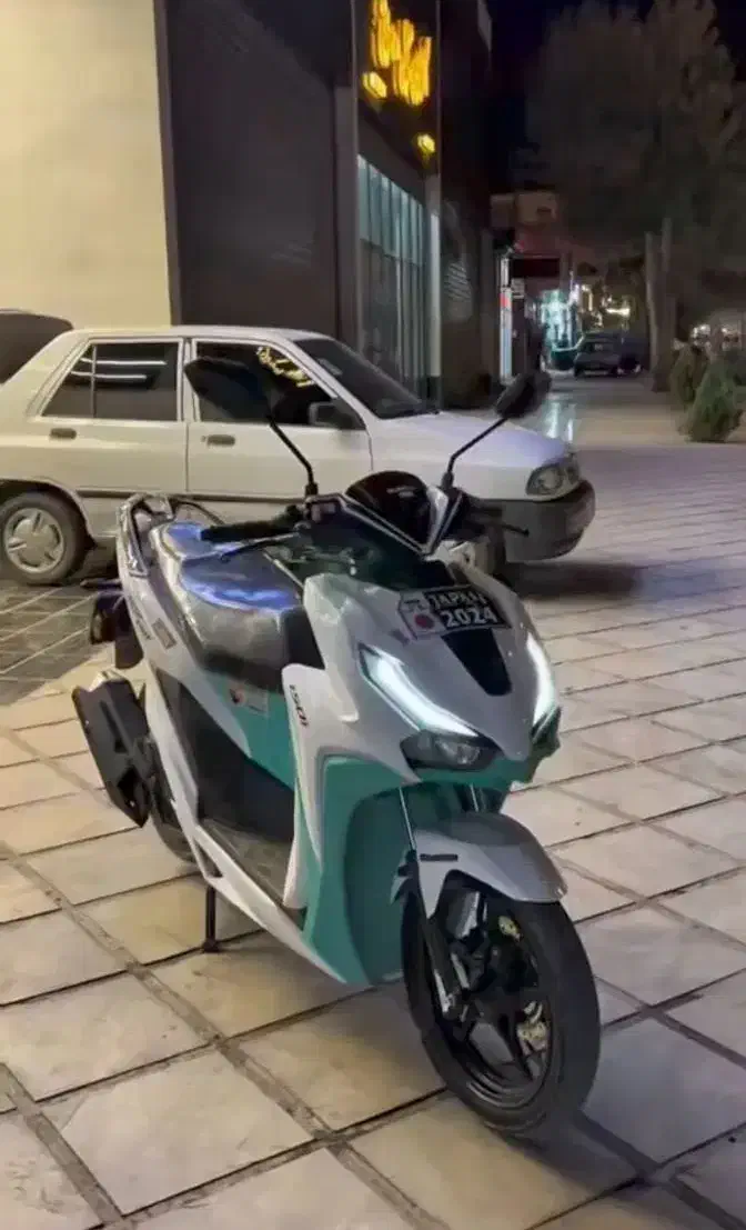 فروش کلیک 150 نیوفیس s2در حد صفر|موتورسیکلت|الیگودرز, |دیوار