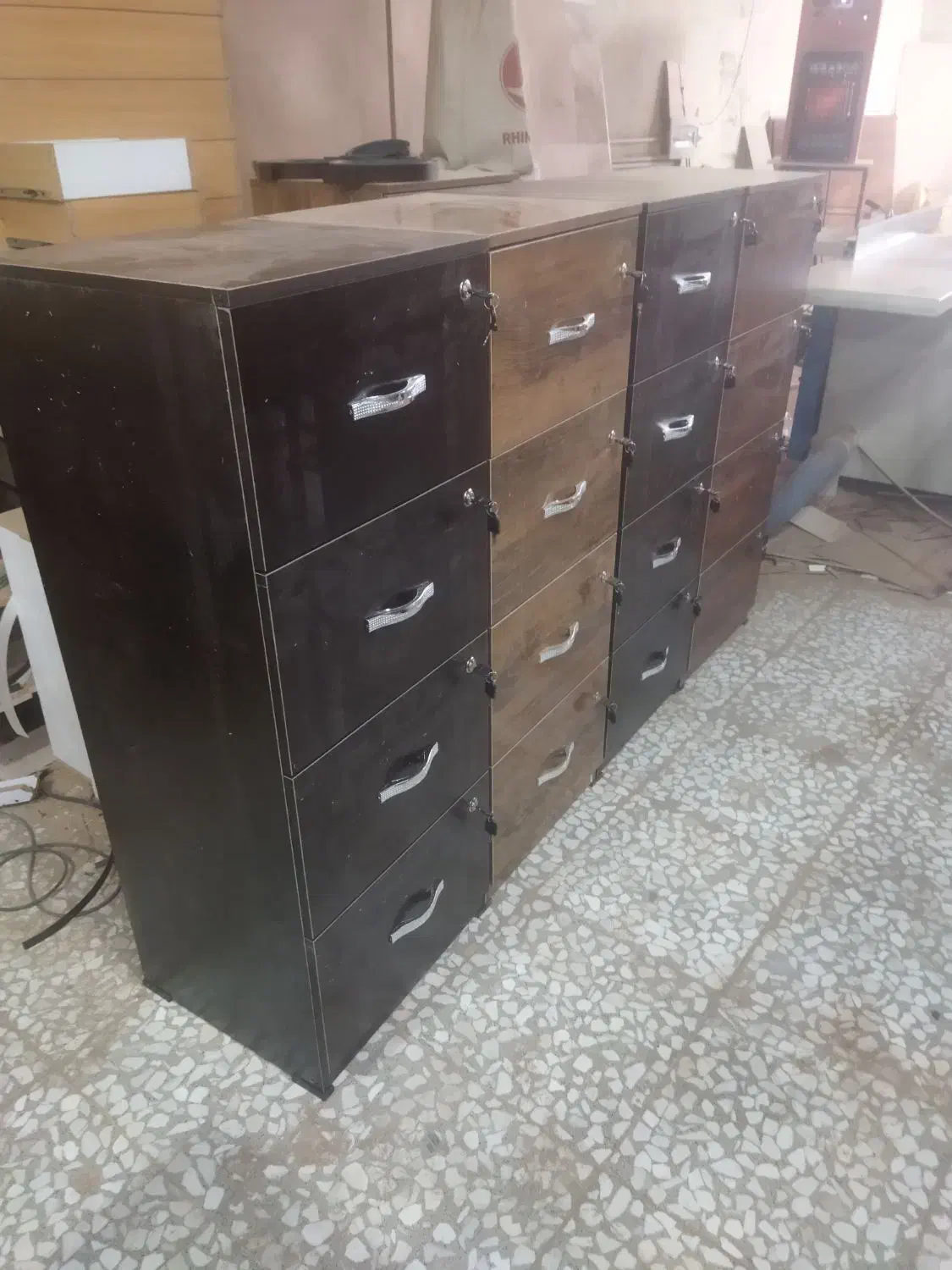 فایل|دفتر کار|اصفهان, ناصرخسرو|دیوار