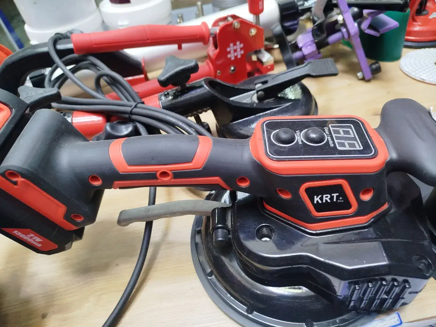 ابزار چسپ زارعی|ابزارآلات|سنندج, |دیوار