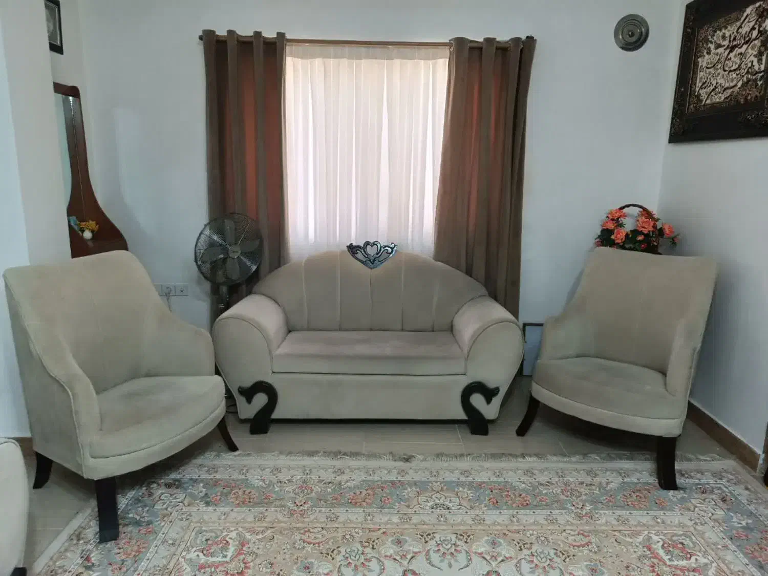 مبل ۷ نفره در حد نو|مبلمان خانگی و میز عسلی|رشت, سلیمانداراب|دیوار