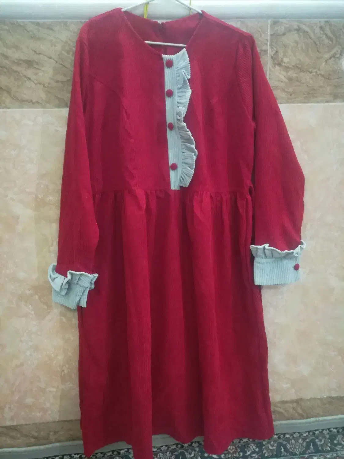 لباس کبریتی|لباس|قم, ولیعصر|دیوار