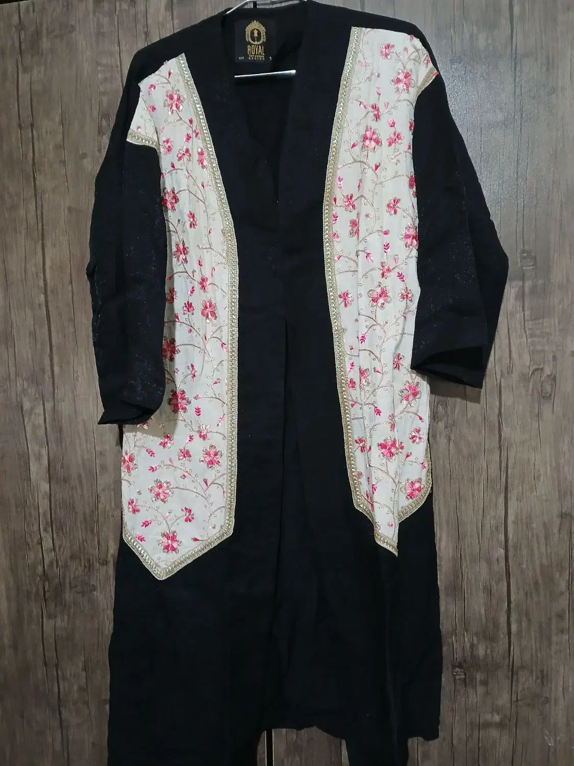 مانتو|لباس|تربت‌حیدریه, اندیشه|دیوار