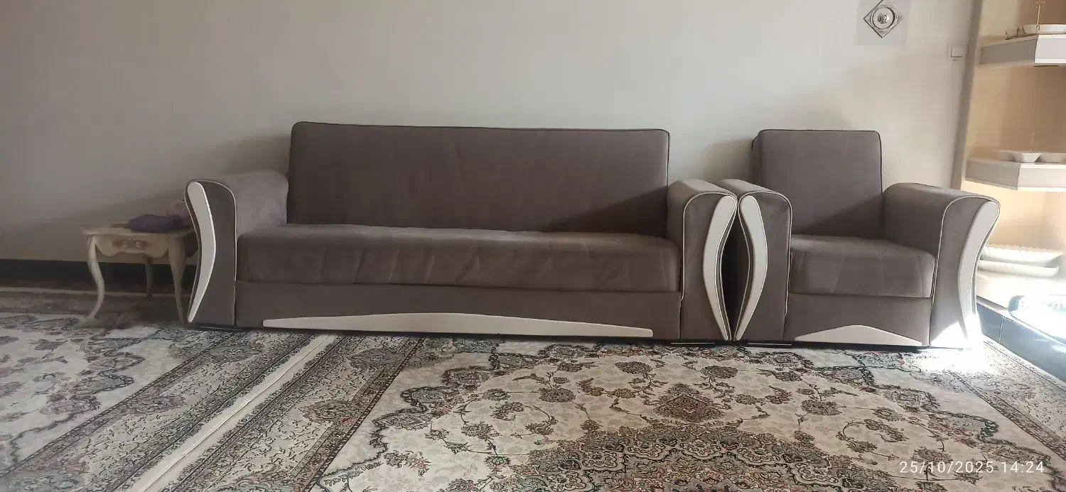 مبل ۸ نفره تاشو و تخت و خواب شو|مبلمان خانگی و میز عسلی|اشنویه, |دیوار