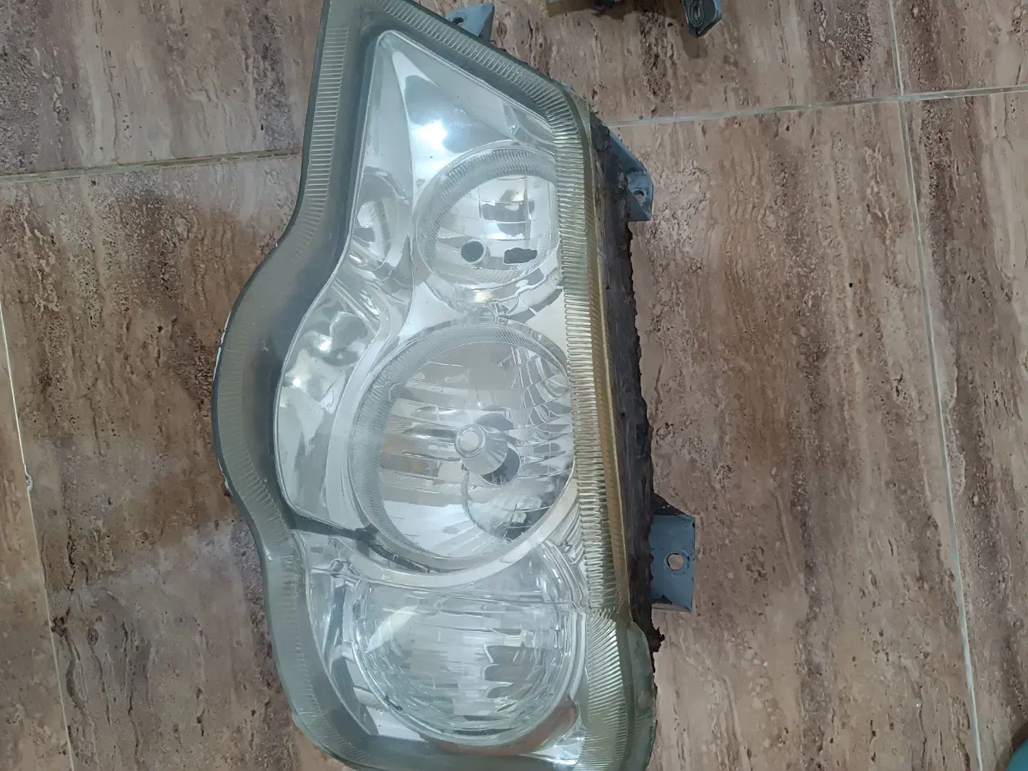 چراغ جلو 132 (جفت)|قطعات یدکی و لوازم جانبی|رشت, پیله داربن|دیوار