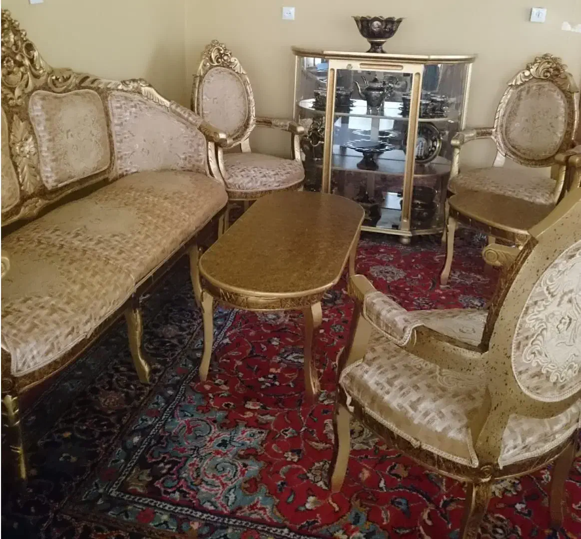 مبل سلطنتی 9نفره|مبلمان خانگی و میز عسلی|همدان, |دیوار