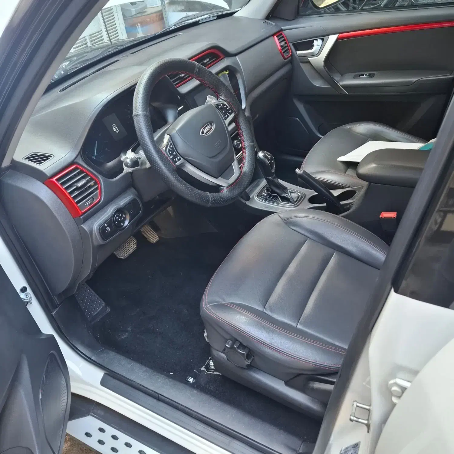 ام وی ام ایکس 33 مدل 1400|خودرو سواری و وانت|کرمان, |دیوار