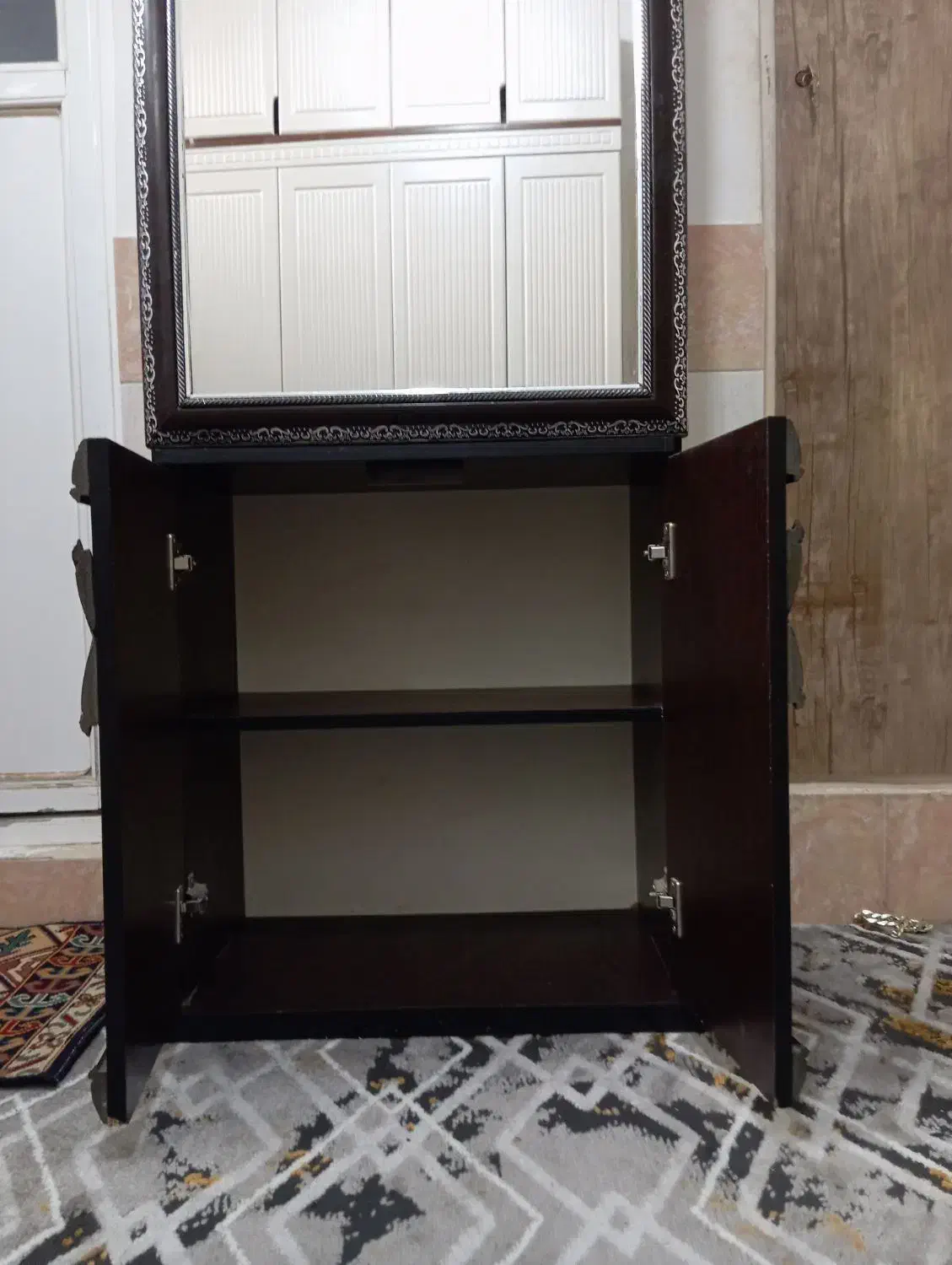 جا کفشی|جاکفشی، کمد، دراور|قم, قلعه کامکار|دیوار