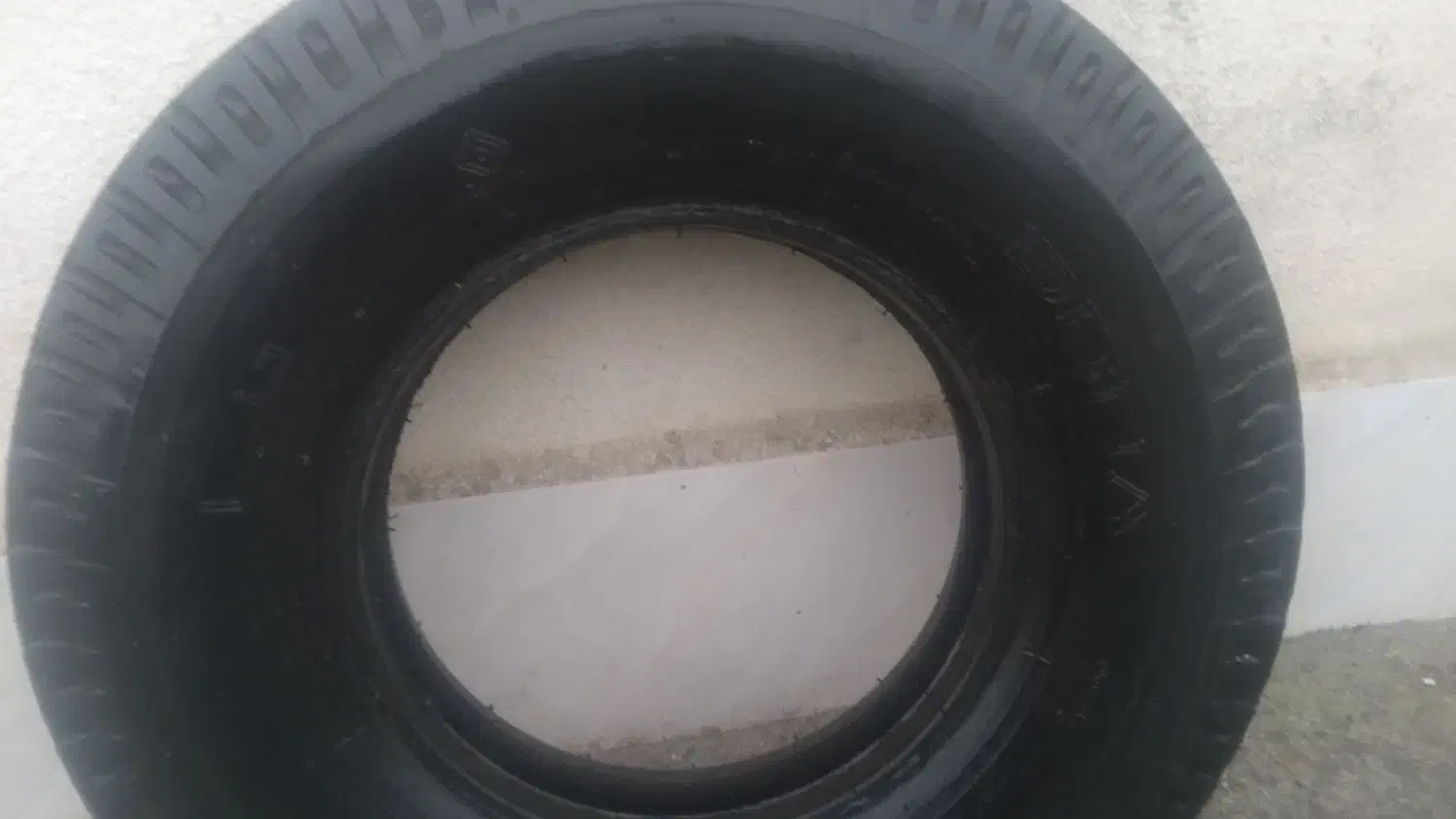 یک عدد لاستیک نیسان|حراج|گرگان, |دیوار