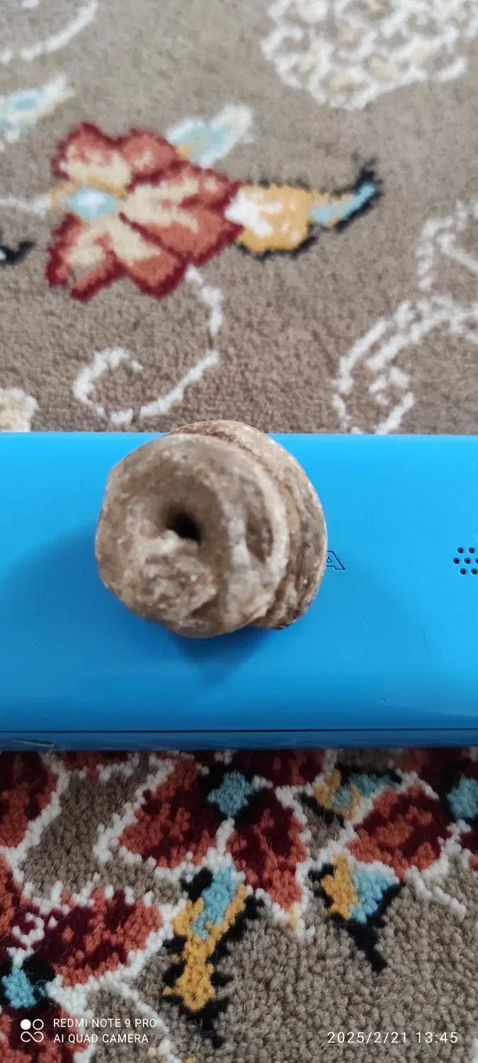 سنگ قدیمی|کلکسیون اشیاء عتیقه|خرم‌آباد, |دیوار