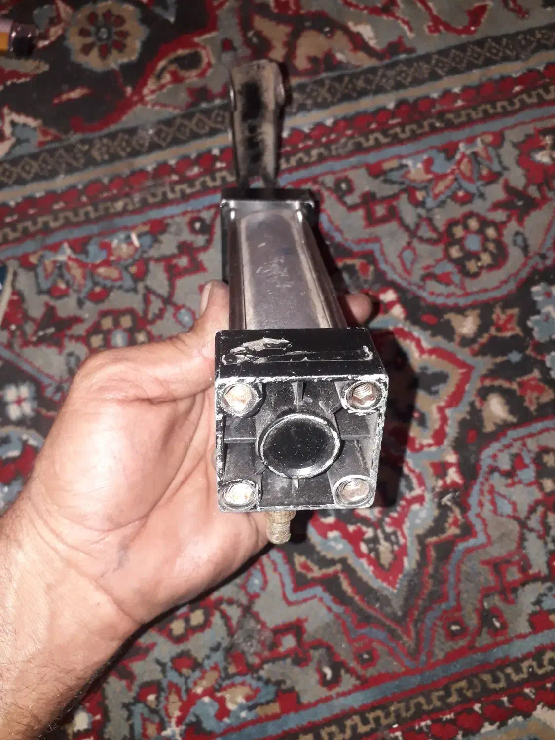 فروش پنوماتیک sc32x100و یک دوربین شگاری|ابزارآلات|آبدان, |دیوار