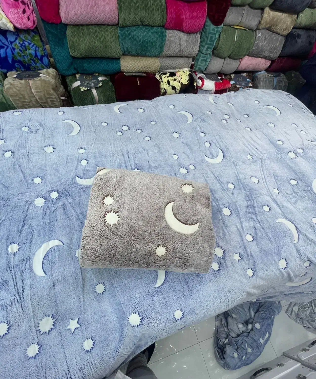 پتو مسافرتی شب نما دونفره 240*220|رختخواب، بالش، پتو|قشم, |دیوار