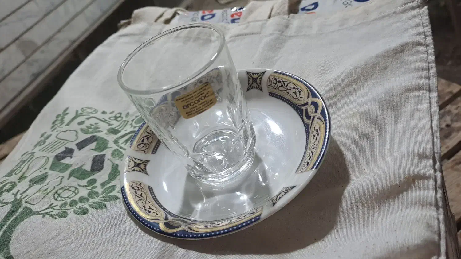 استکان فرانسوی|ظروف سرو و پذیرایی|شاهرود, |دیوار