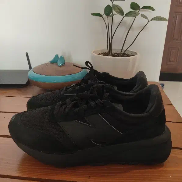 کتانی اورجینال نیو بلنس NB سایز ۴۲.۵|کیف، کفش، کمربند|تهران, سازمان آب|دیوار