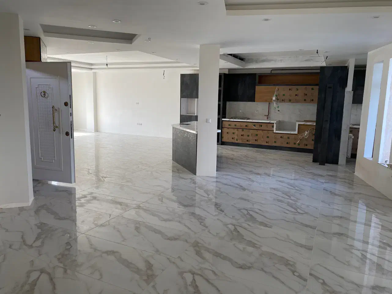 رهن آپارتمان تکواحدی سه خوابه گلسار|اجارهٔ آپارتمان|رشت, گلسار|دیوار