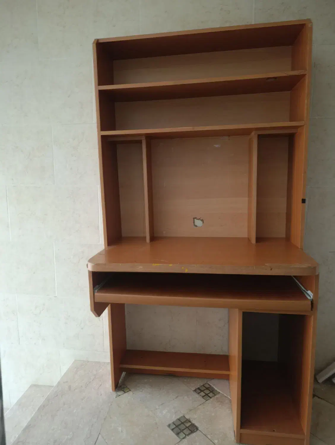 میز کامپیوتر|میز تحریر و کامپیوتر|شاهینشهر, نظامی|دیوار