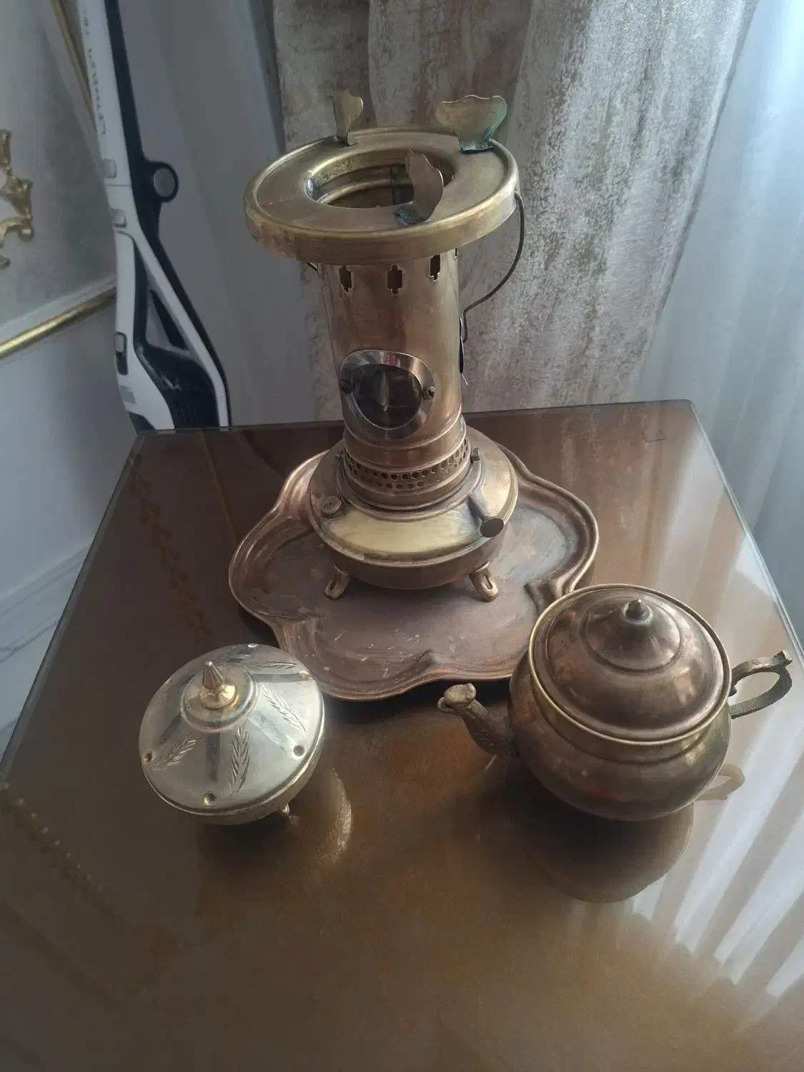 چراغ سینی|کلکسیون اشیاء عتیقه|همدان, |دیوار