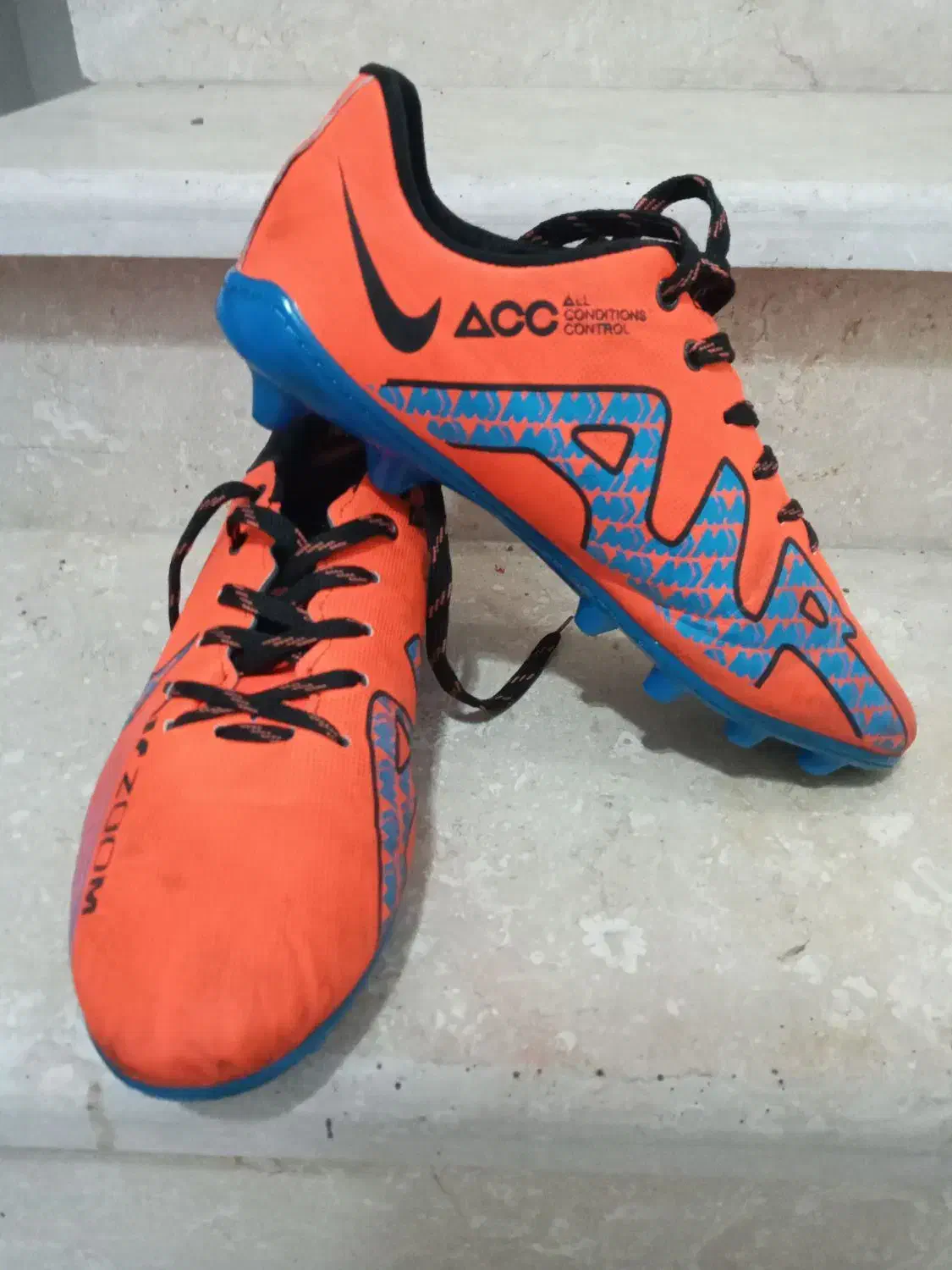 کتونی فوتبال|تجهیزات ورزشی|رشت, پسیخان|دیوار