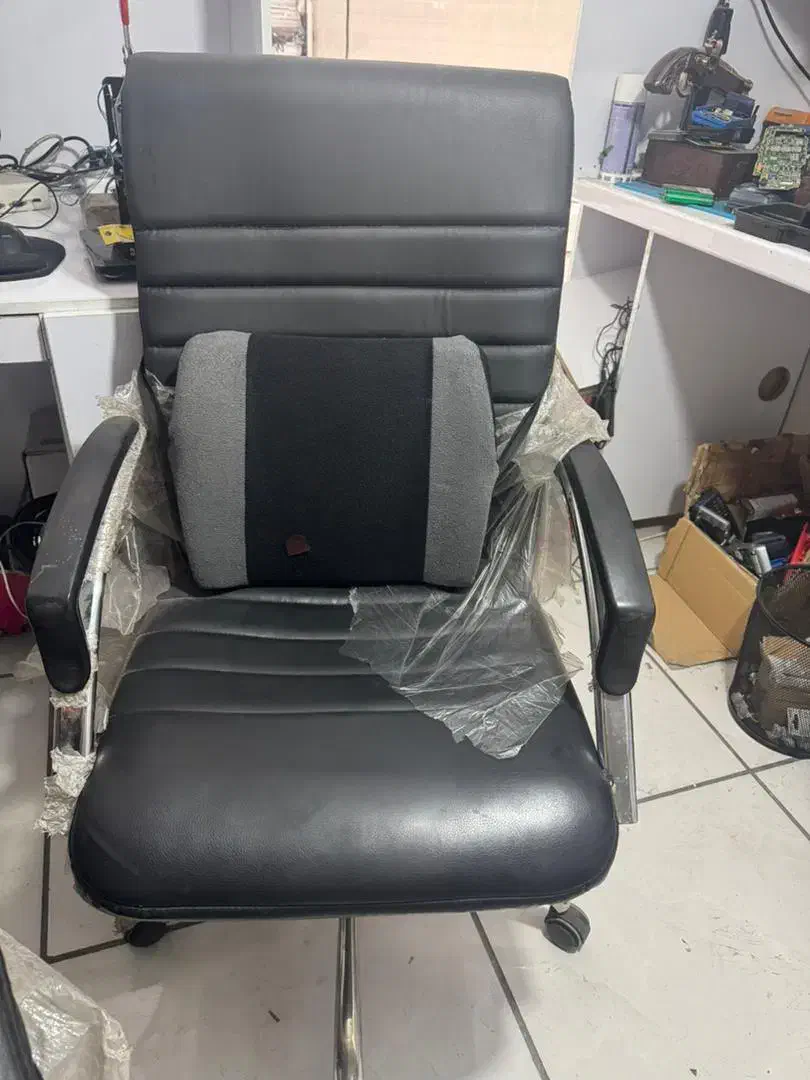 سه عدد صندلی اداری و مدیریتی|مبلمان اداری|شیراز, شهرک فرزانگان|دیوار