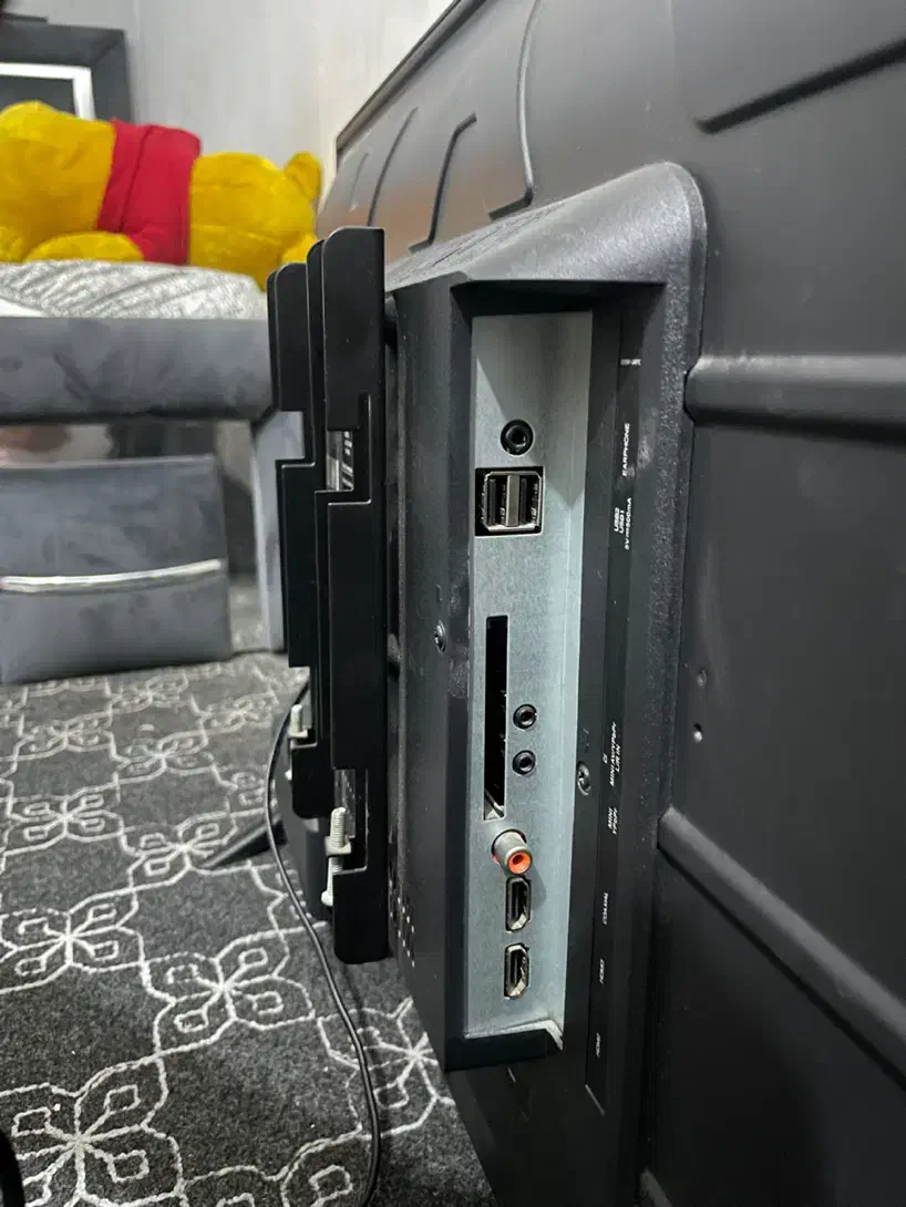 32اینچ معاوضه هم دارمLEDبا گوشی|تلویزیون و پروژکتور|بندر دیر, |دیوار