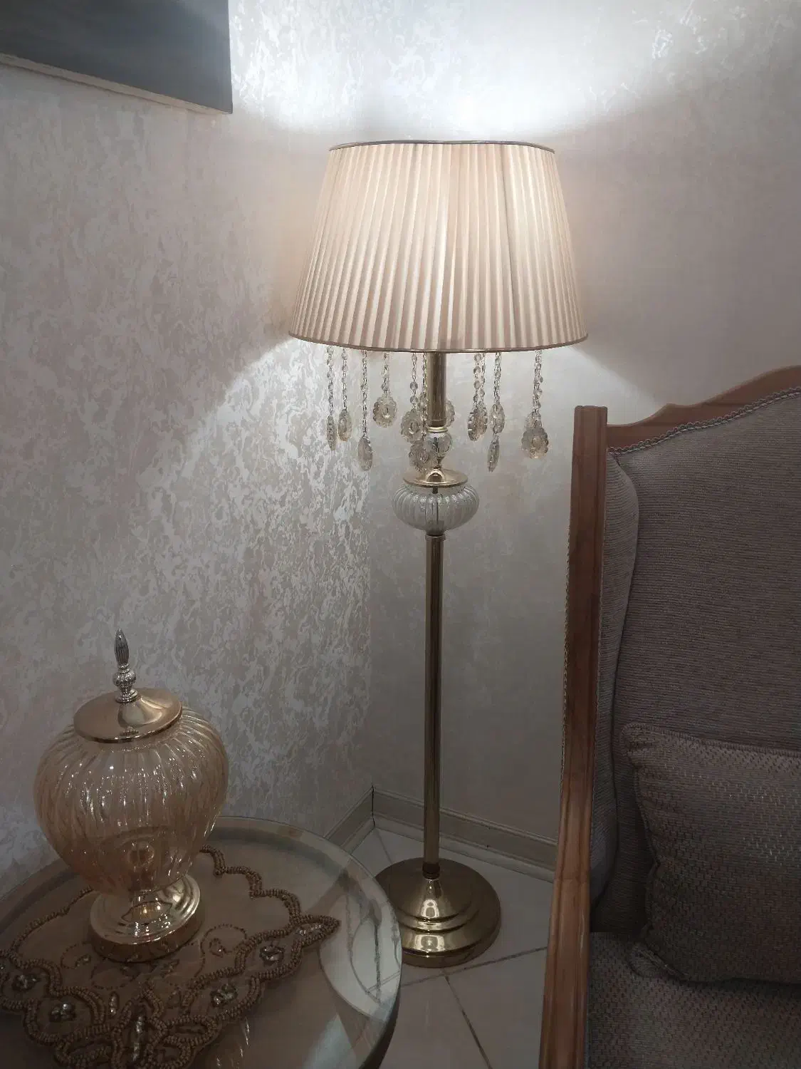 آباژور رنگ کرمی|چراغ خواب و آباژور|باقرشهر, |دیوار