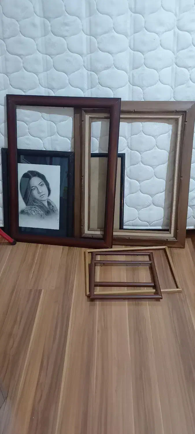تعدادی قاب چوبی در سایزهای متفاوت|تابلو، نقاشی، عکس|تهران, شهرک نفت|دیوار