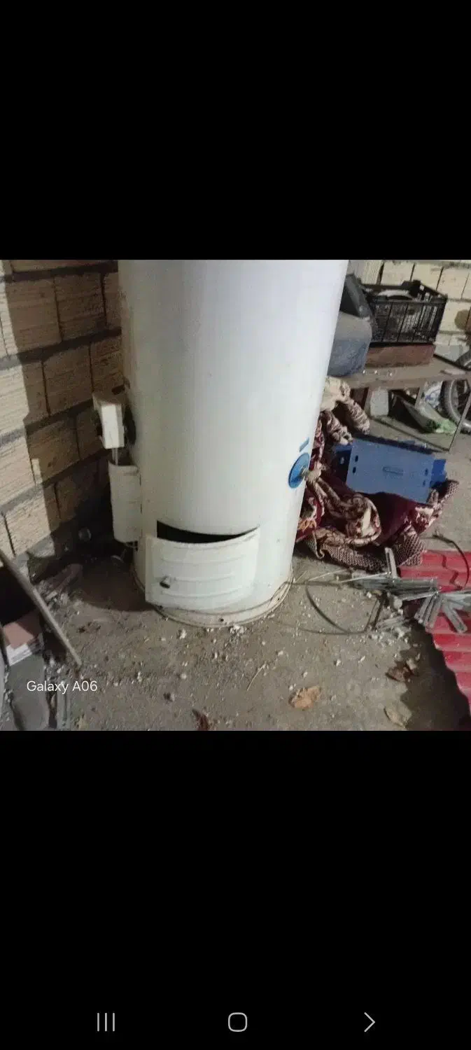 آبگرمکن زمینی آزمایش در حد نو|آبگرمکن، پکیج، شوفاژ|نهاوند, |دیوار