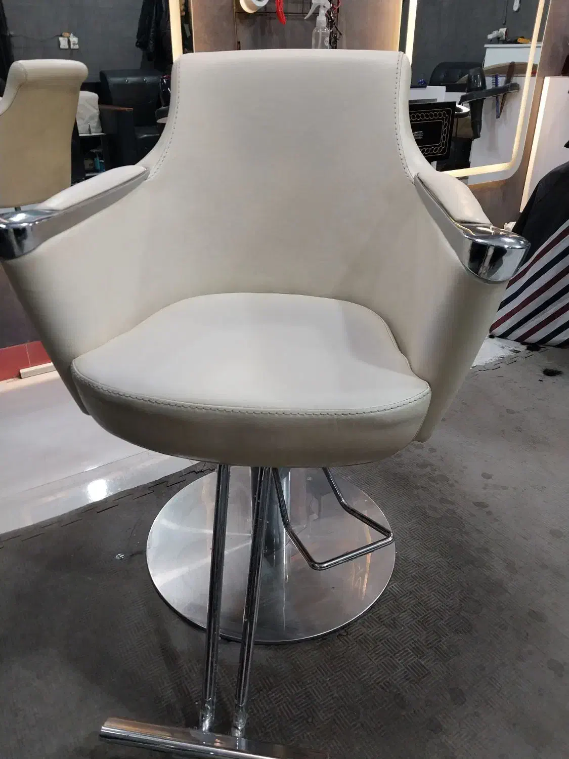 صندلی ارایشگاه جک پدالی|آرایشگاه و سالنهای زیبایی|اردبیل, |دیوار