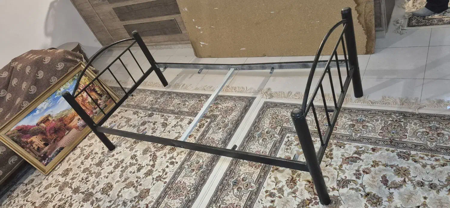 تخت تک نفره فلزی|تخت و سرویس خواب|کرمانشاه, |دیوار